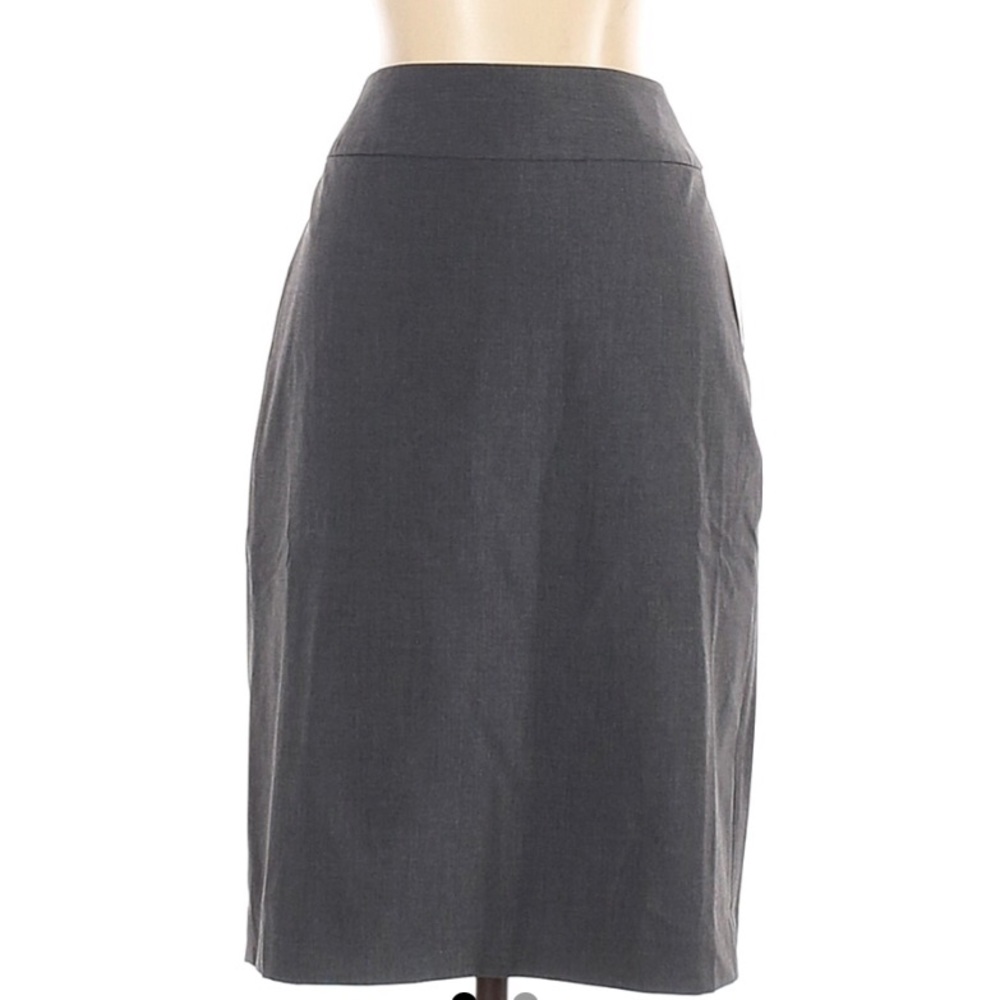 The limited | gray skirt NWT